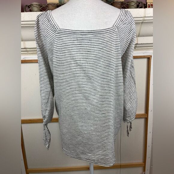 Liz Claiborne linen on or off shoulder blouse w/ tied 3/4 sleeves elastic neck - Picture 2 of 9